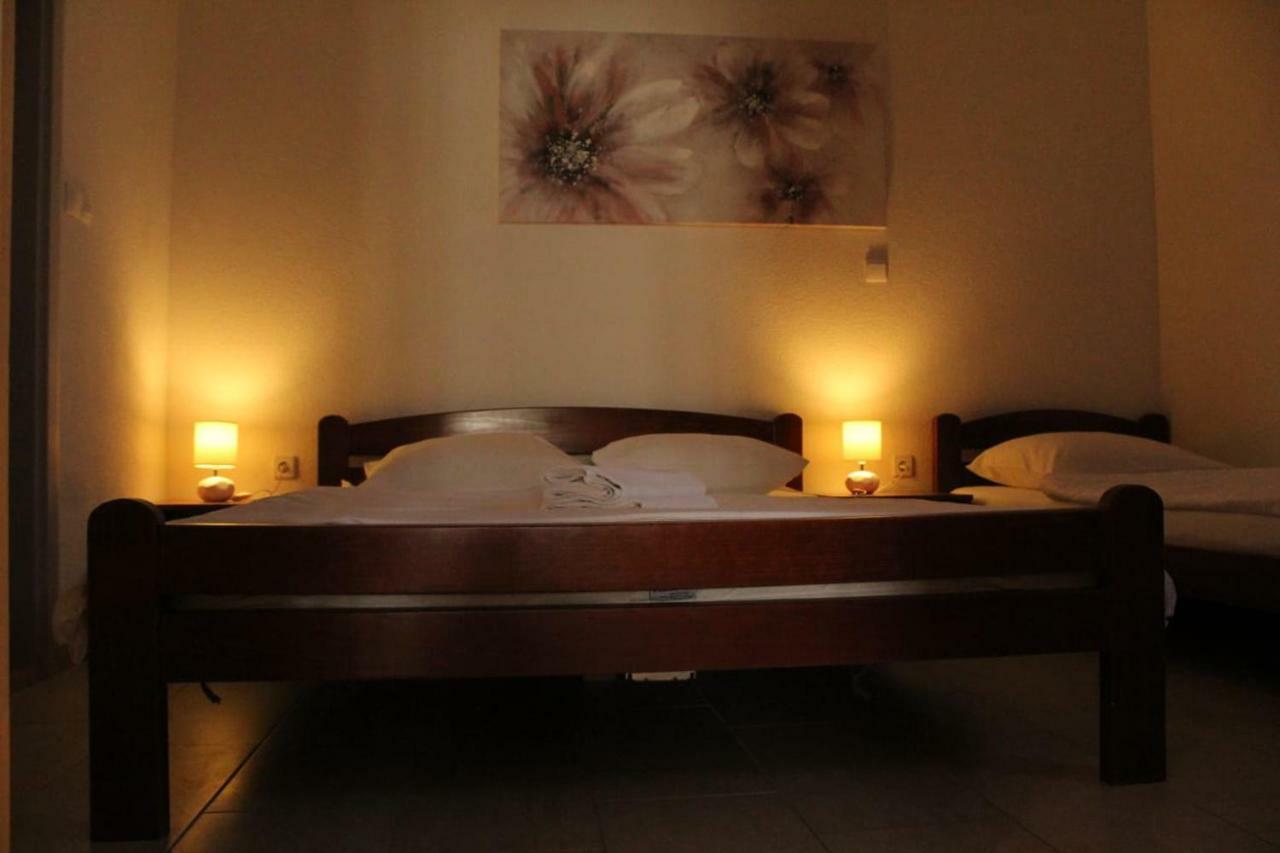 Apartment Pirovic Туран Екстериор снимка